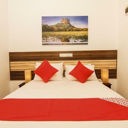 Clove Transit Hotel Kotugoda Zewnętrze zdjęcie