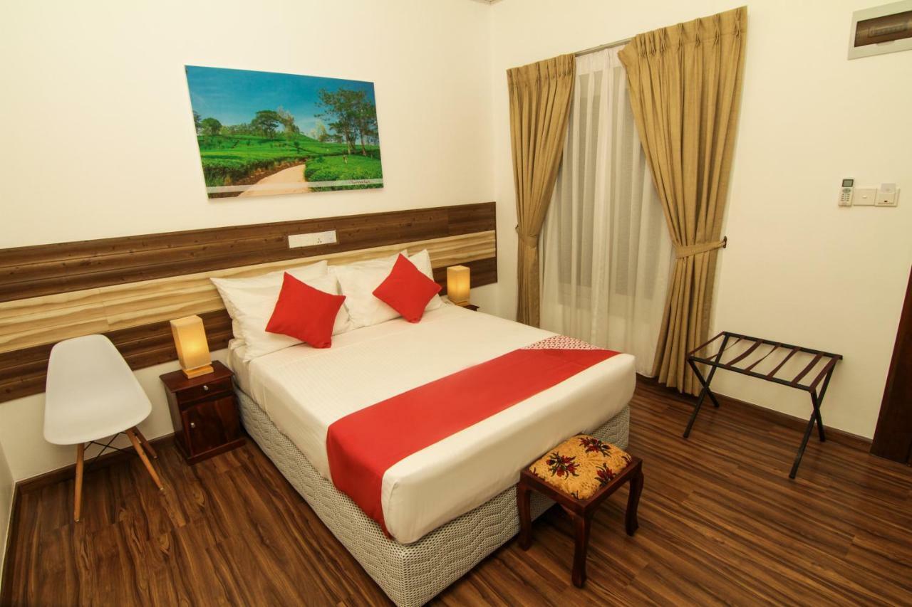 Clove Transit Hotel Kotugoda Zewnętrze zdjęcie