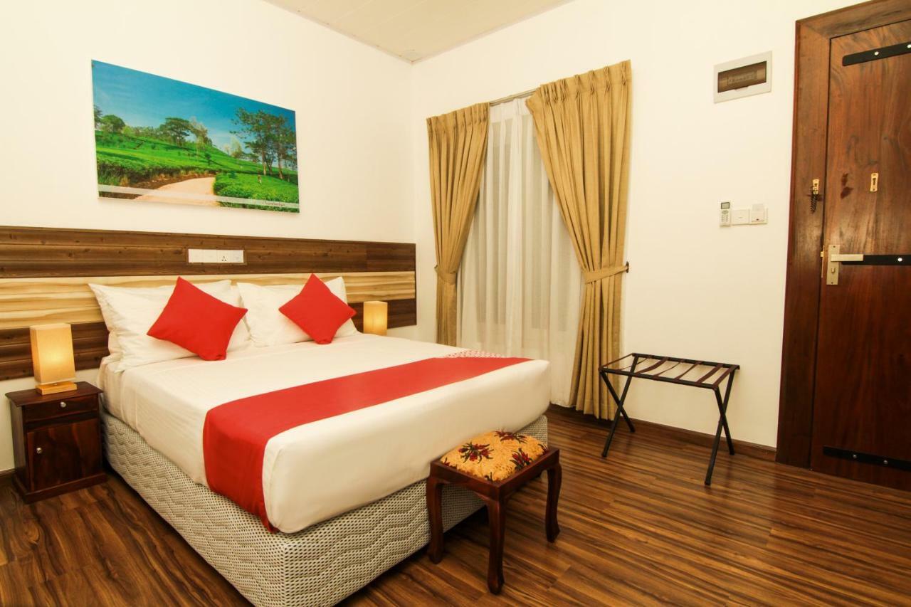 Clove Transit Hotel Kotugoda Zewnętrze zdjęcie