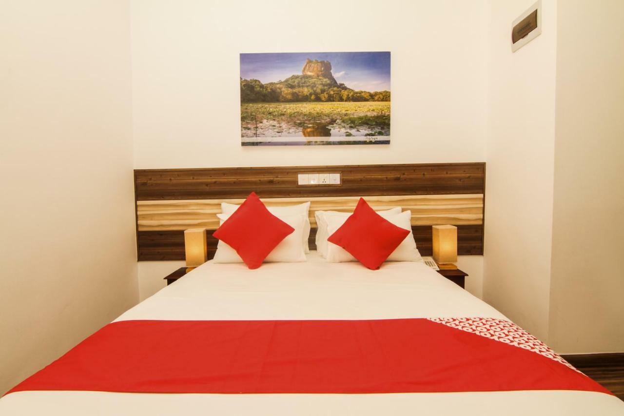 Clove Transit Hotel Kotugoda Zewnętrze zdjęcie