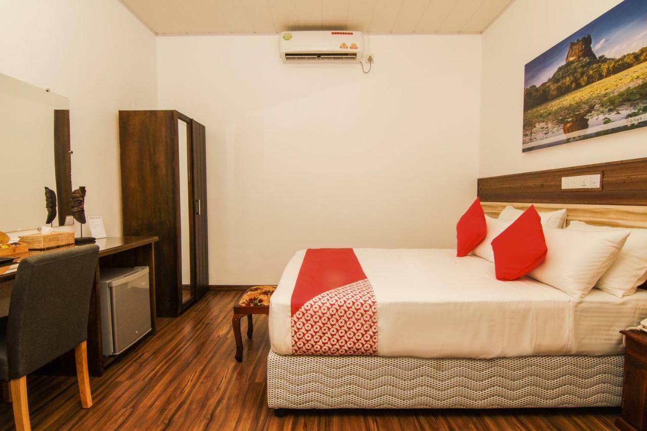 Clove Transit Hotel Kotugoda Zewnętrze zdjęcie