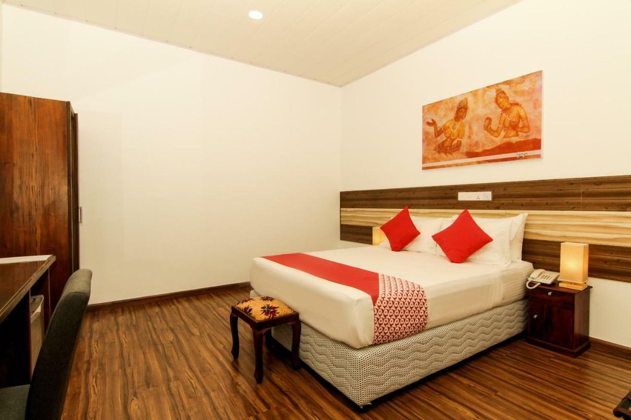 Clove Transit Hotel Kotugoda Zewnętrze zdjęcie