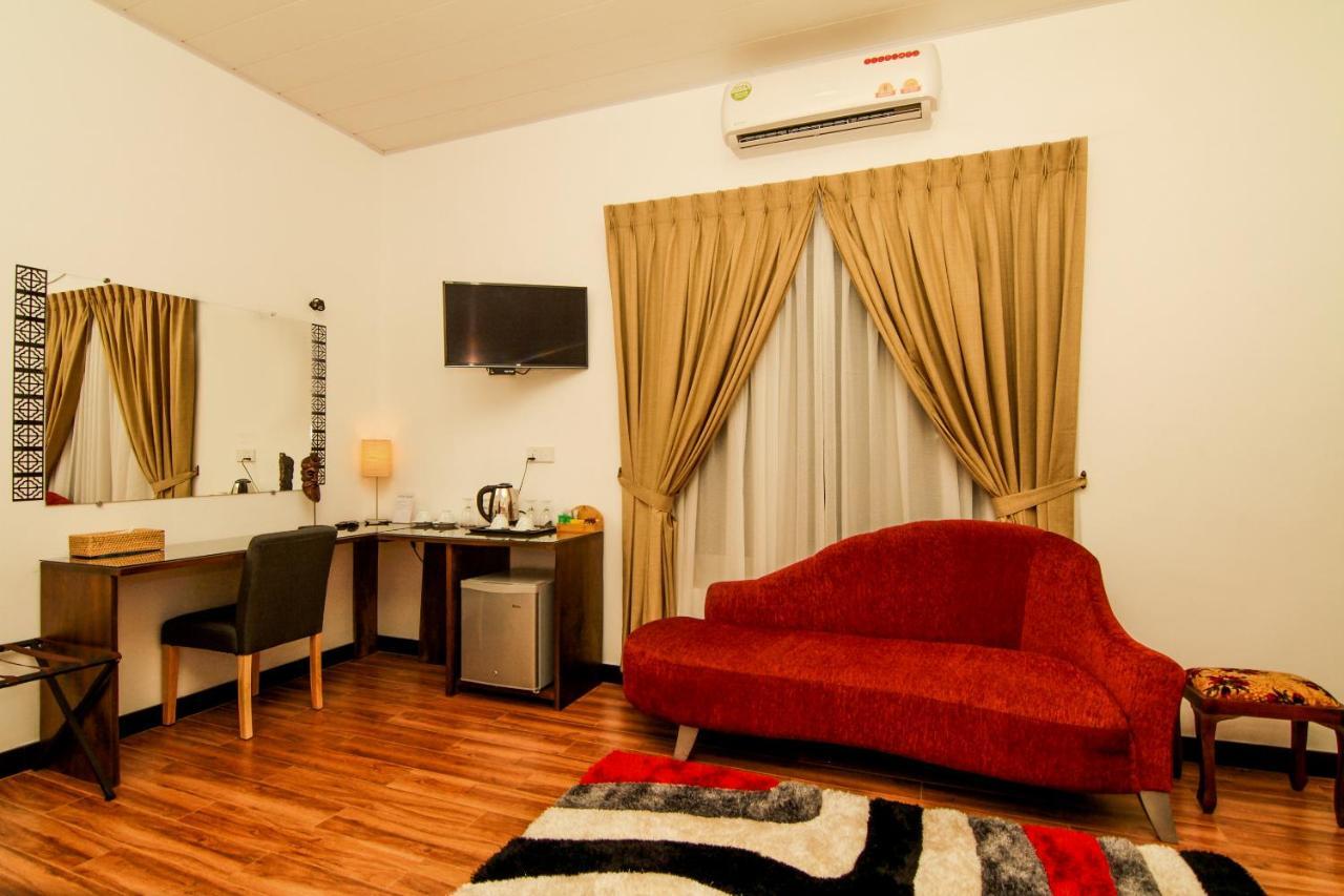 Clove Transit Hotel Kotugoda Zewnętrze zdjęcie