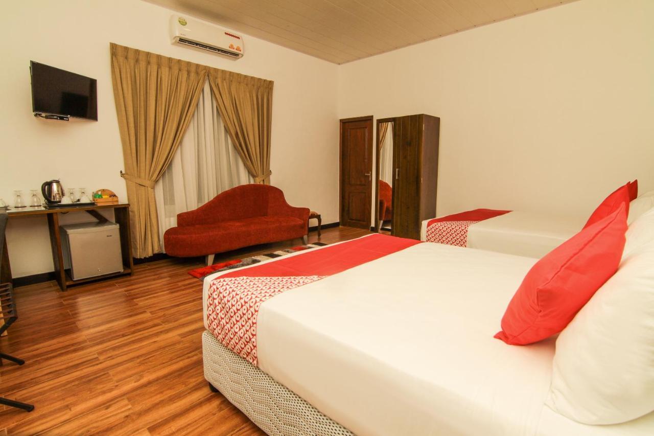 Clove Transit Hotel Kotugoda Zewnętrze zdjęcie